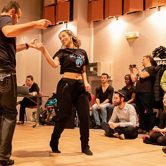 Démonstration pendant un cours de danse
